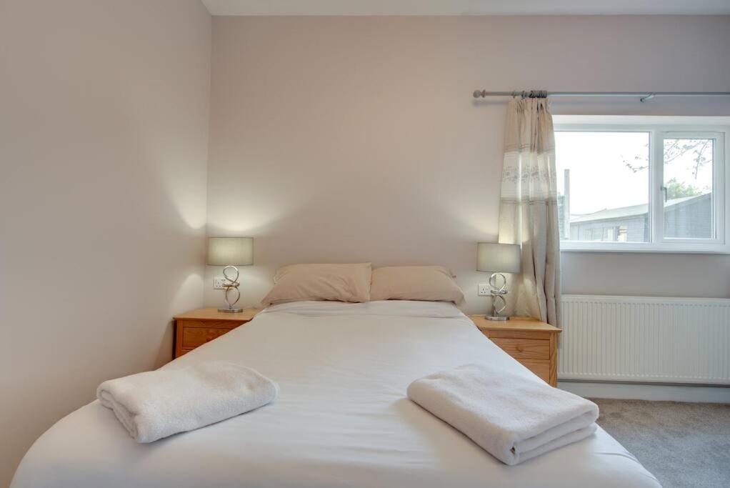 The Long Hall 2 Bed Ground Floor Annexed Apartment - Sleeps 6 Chesterfield Esterno foto